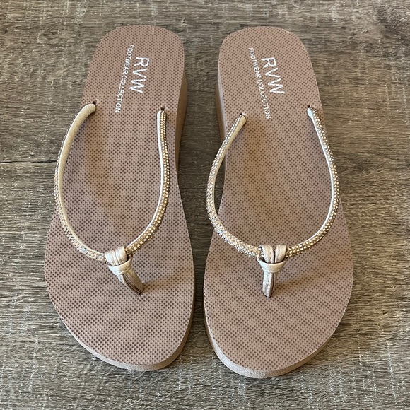 Women's Embellished Wedge flip flop. - Picture 1 of 4